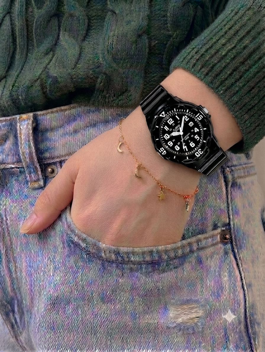 Casio LRW-200H-1BV + Bade'e Al Oud Honor & Glory 100 ml