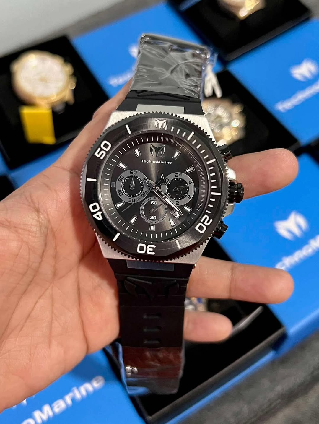 Reloj Technomarine Manta- 48mm, Ref(TM- 224014) Negro