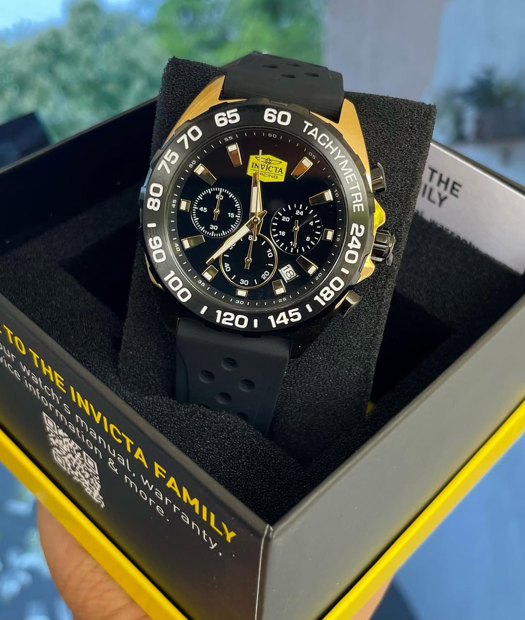 Reloj Invicta racing para hombre - 43 mm, Dorado - Negro(47769)