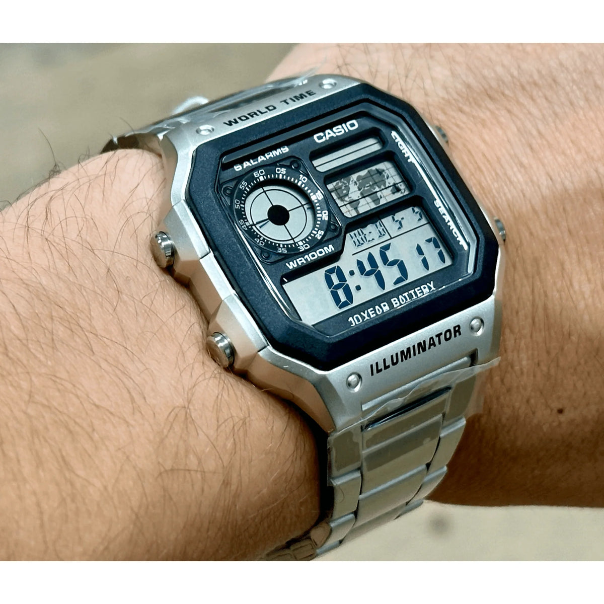 Reloj Casio AE-1200WHD Plateado + Perfume Mandarin Sky 100 ml